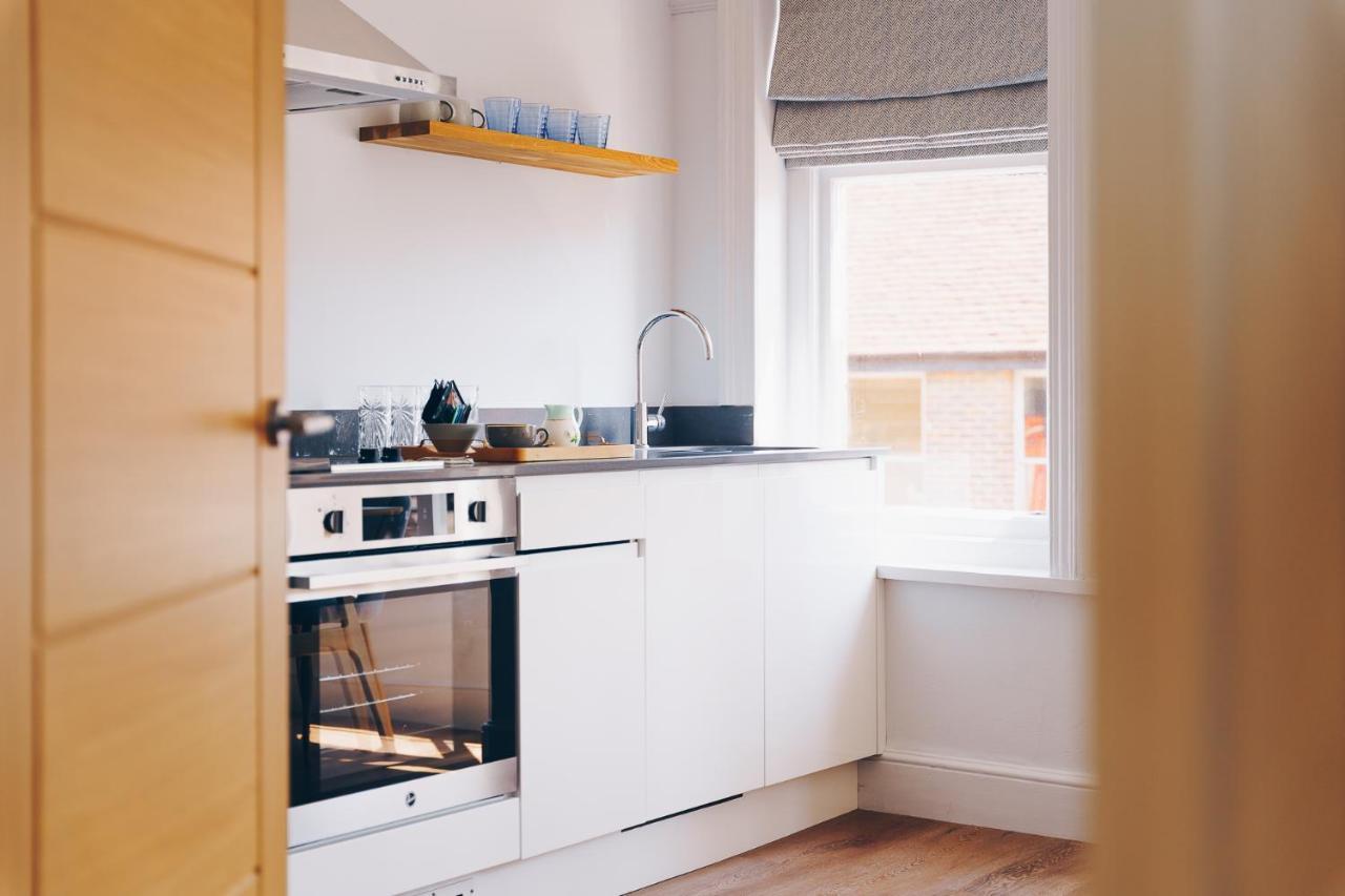 South Street Apartments Chichester Bagian luar foto