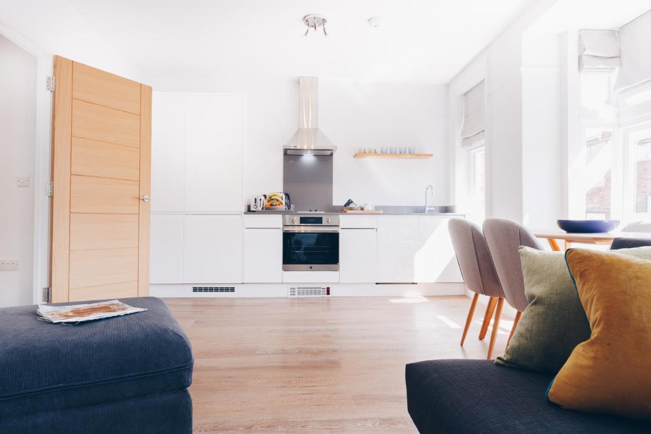 South Street Apartments Chichester Bagian luar foto