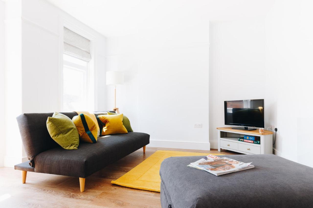 South Street Apartments Chichester Bagian luar foto