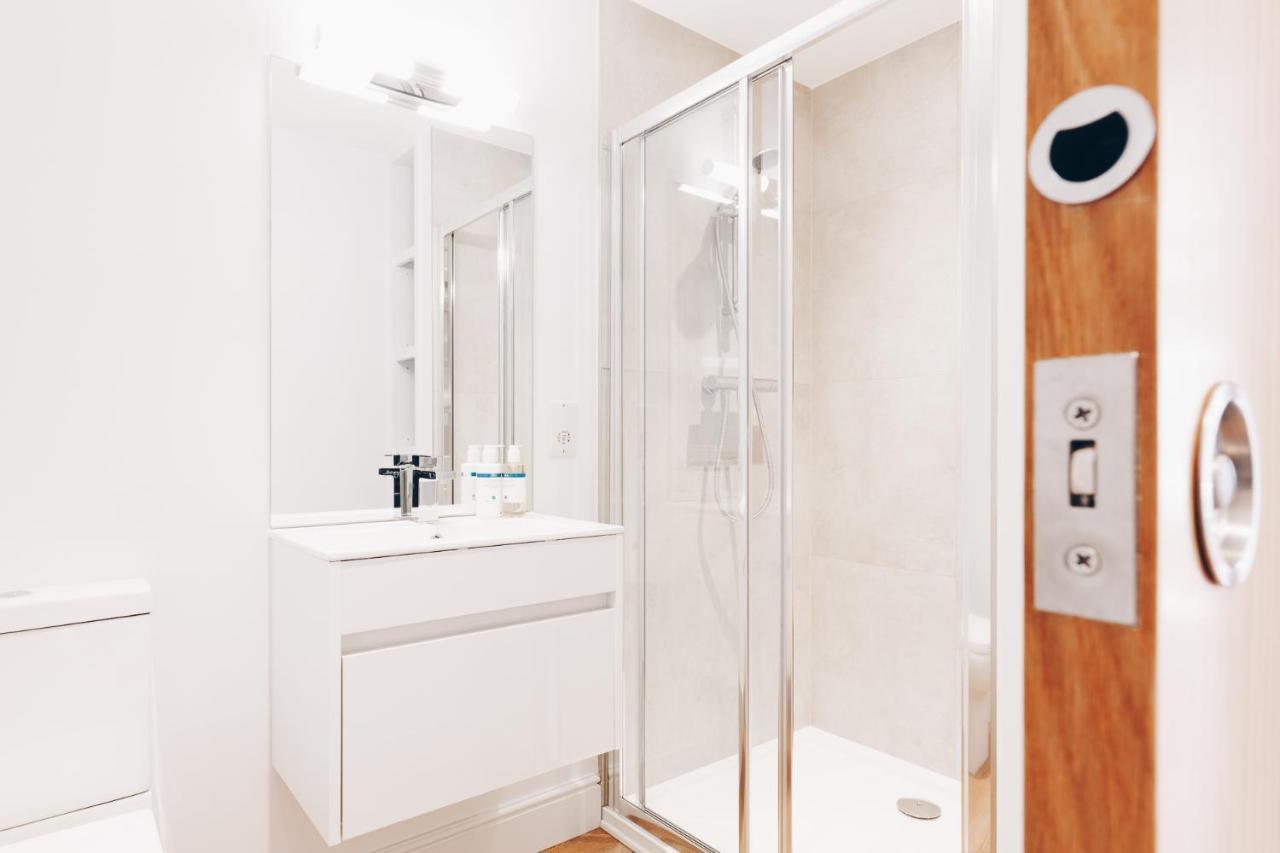South Street Apartments Chichester Bagian luar foto