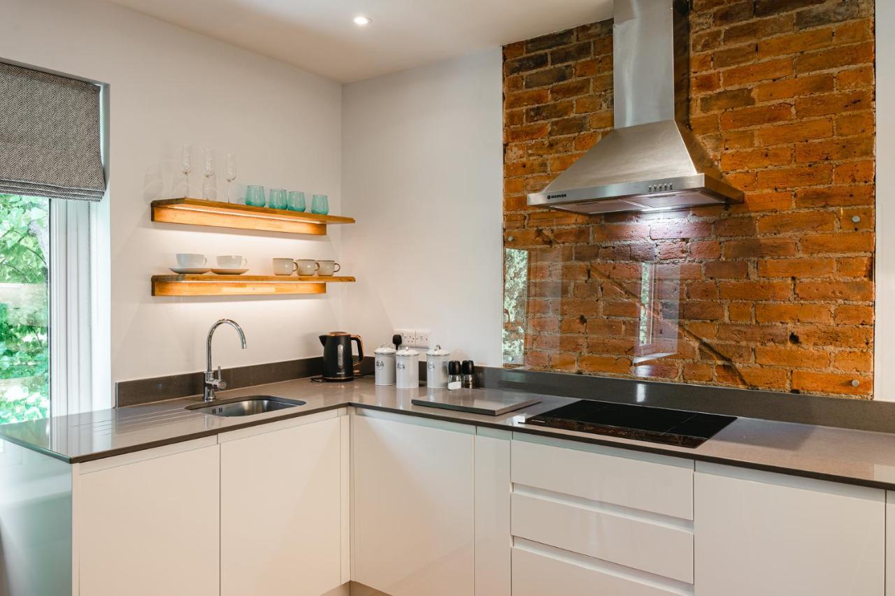 South Street Apartments Chichester Bagian luar foto