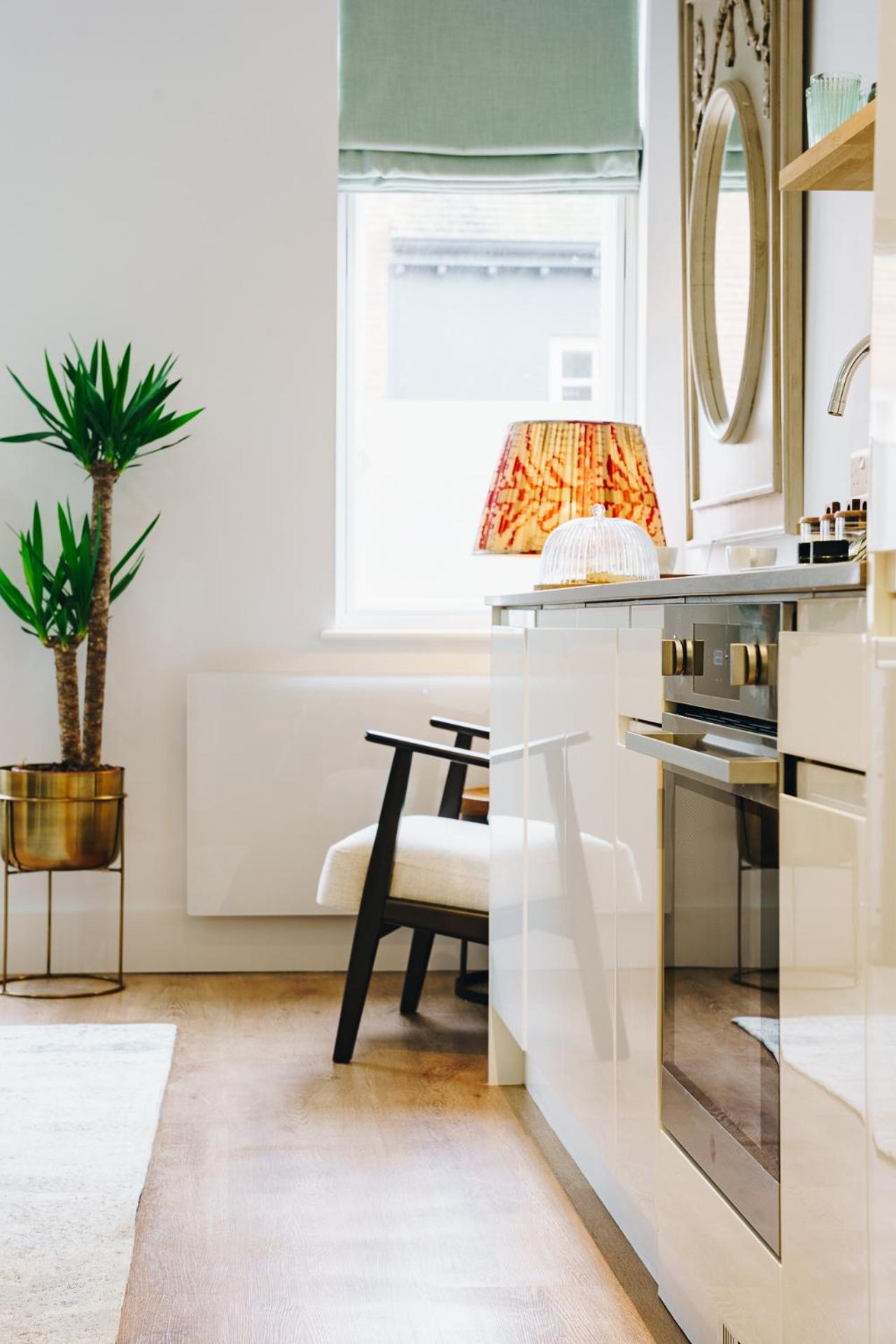 South Street Apartments Chichester Bagian luar foto