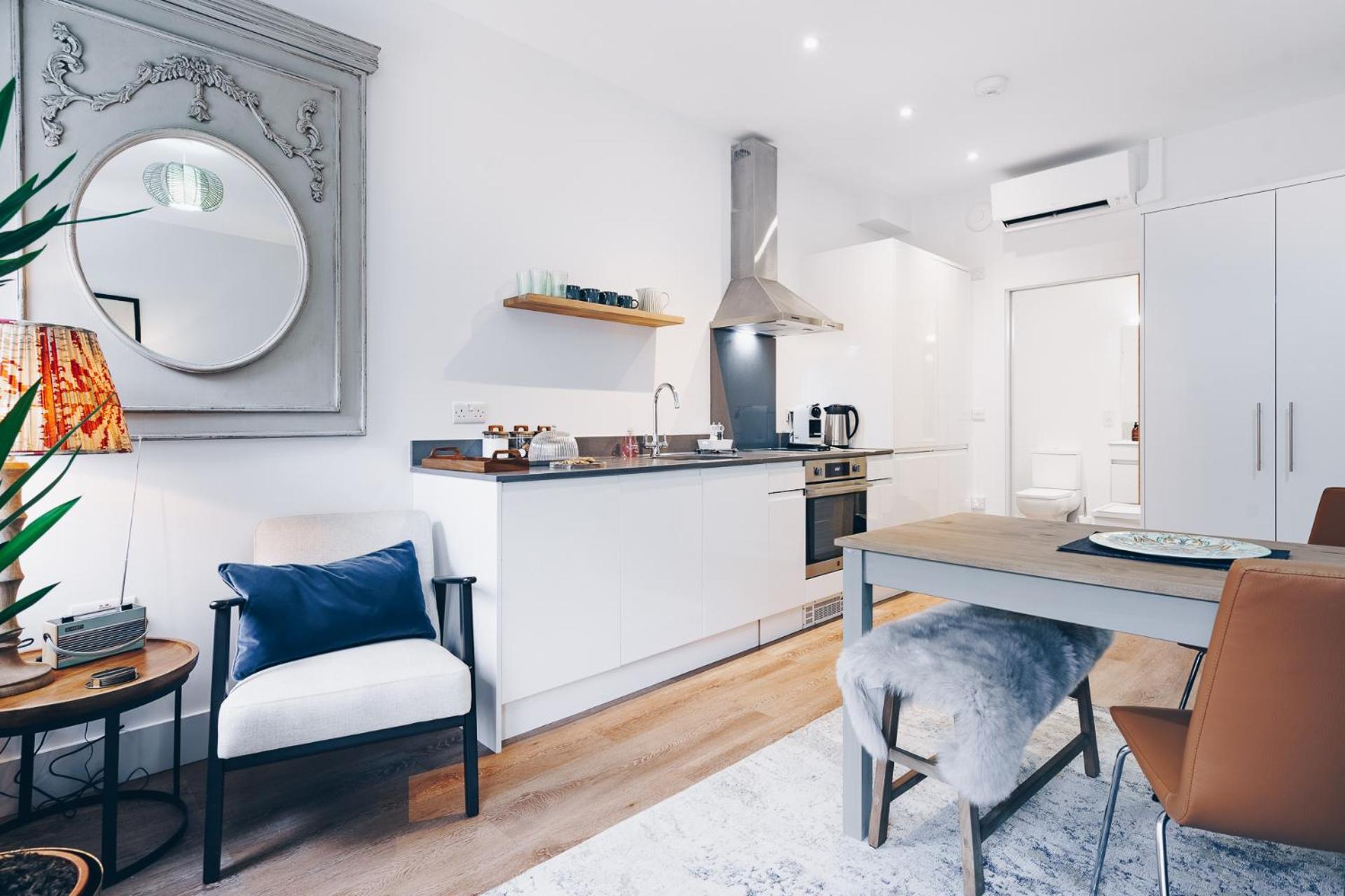 South Street Apartments Chichester Bagian luar foto